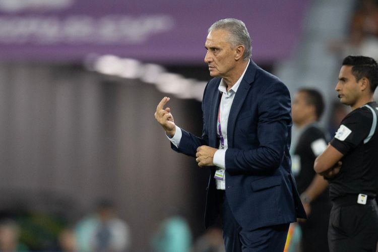 "(Neymar) no momento mágico, finta um, dribla, e clareia o jogo. Tem essa capacidade", disse Tite