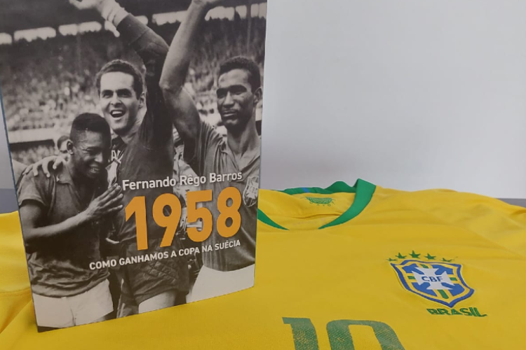 O jornalista Fernando Rêgo Barros destaca na obra a importância sobre a Copa de 1958