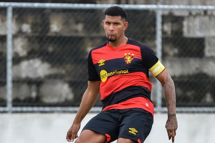 "Durval e (Rafael) Thyere são espelhos que eu tenho aqui no clube", disse Baraka