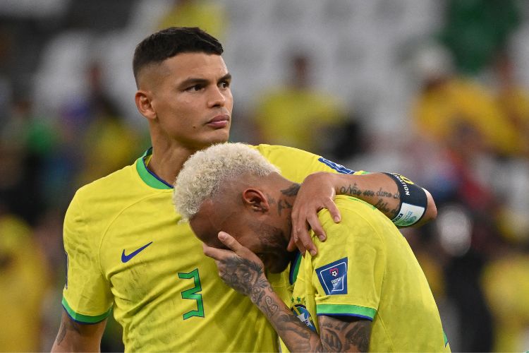 "Infelizmente, como jogador, não vou conseguir erguer essa taça", lamentou Thiago