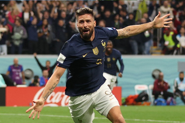 Giroud foi o autor do segundo gol da vitória da França.