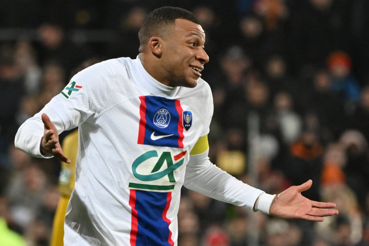 Mbappé atinge marca histórica pelo PSG