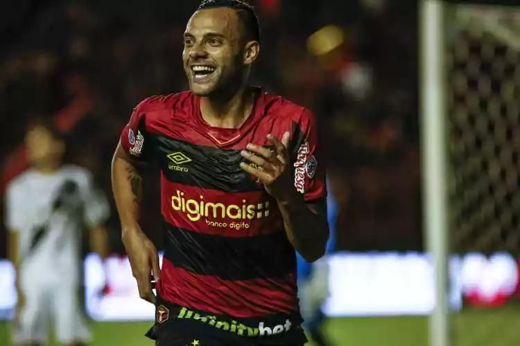 Guilherme marcou 21 gols pelo Sport e deu seis assistências 