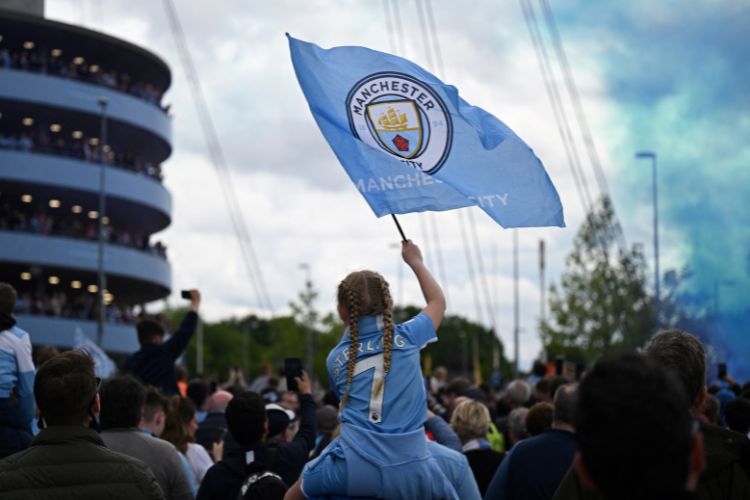Torcedores do Manchester City antes de uma partida do time