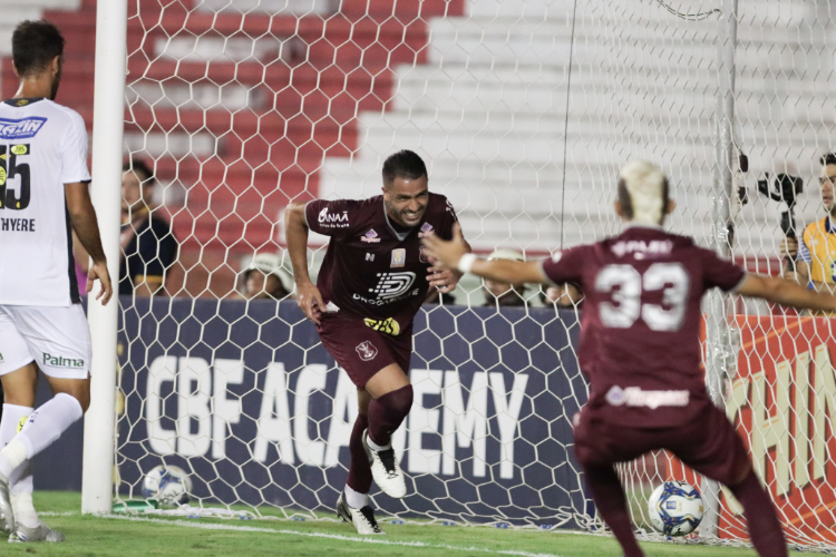 Ronaldo Alves marcou na última vitória do Timbu contra o Sport