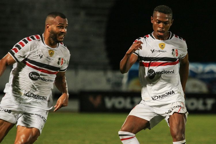 Feijão e Lucas Silva têm formado uma dupla entrosada no Santa Cruz