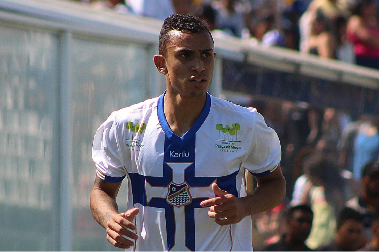 Luan Dias, do Água Santa, entrou no radar do Sport