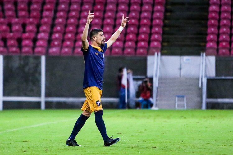 Em duas partidas pela Fênix, Luisinho marcou dois gols