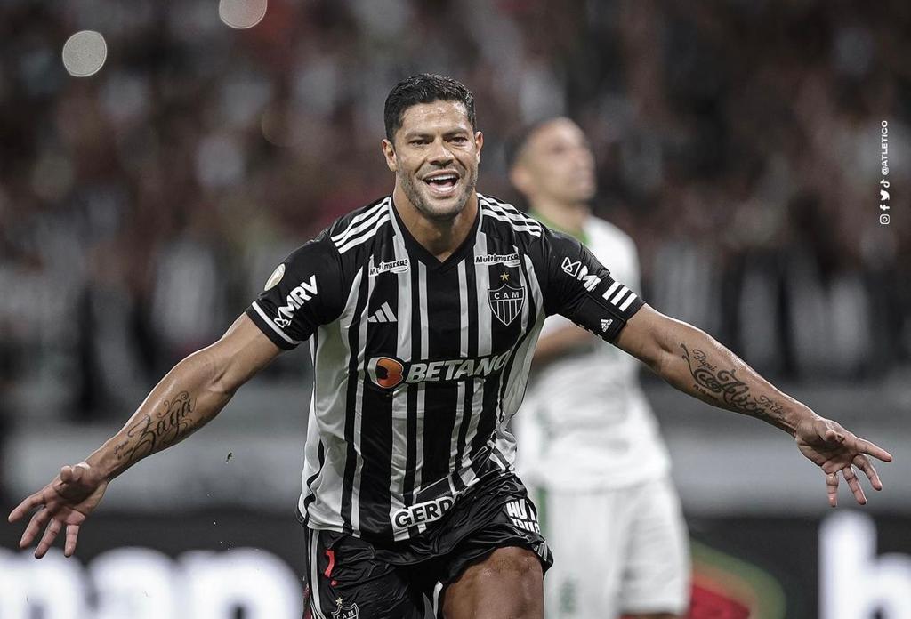 Hulk marcou os dois gols na decisão contra o América