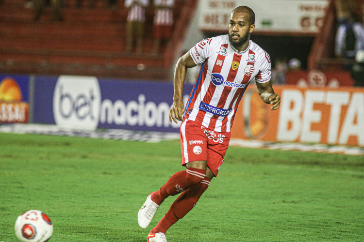 Denílson recuperou titularidade no Timbu após período lesionado 