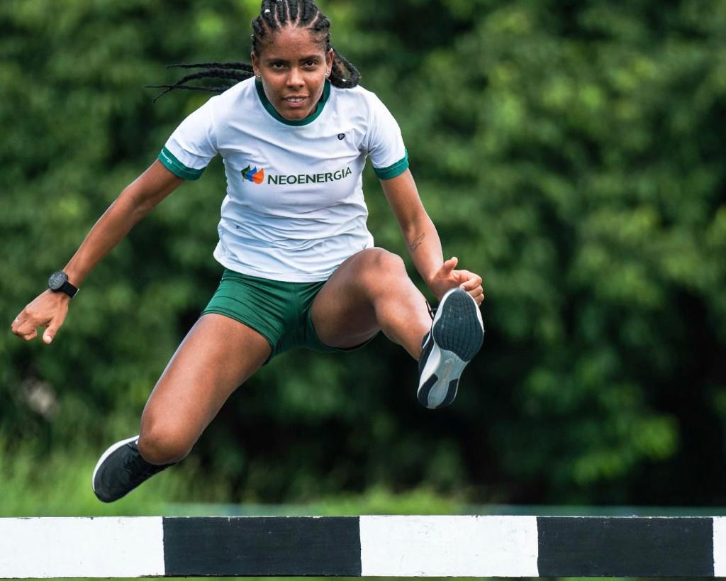 Além do bicampeonato sul-americano (2021-2022), a atleta venceu o título brasileiro na categoria sub-18 (2019), e foi bicampeã brasileira sub-20, em 2020, e bicampeã brasileira sub-23, em 2022.
