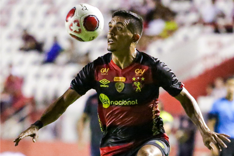 Lateral tem contrato vigente com o Sport e deve retornar ao clube/Rafael Vieira/FPF