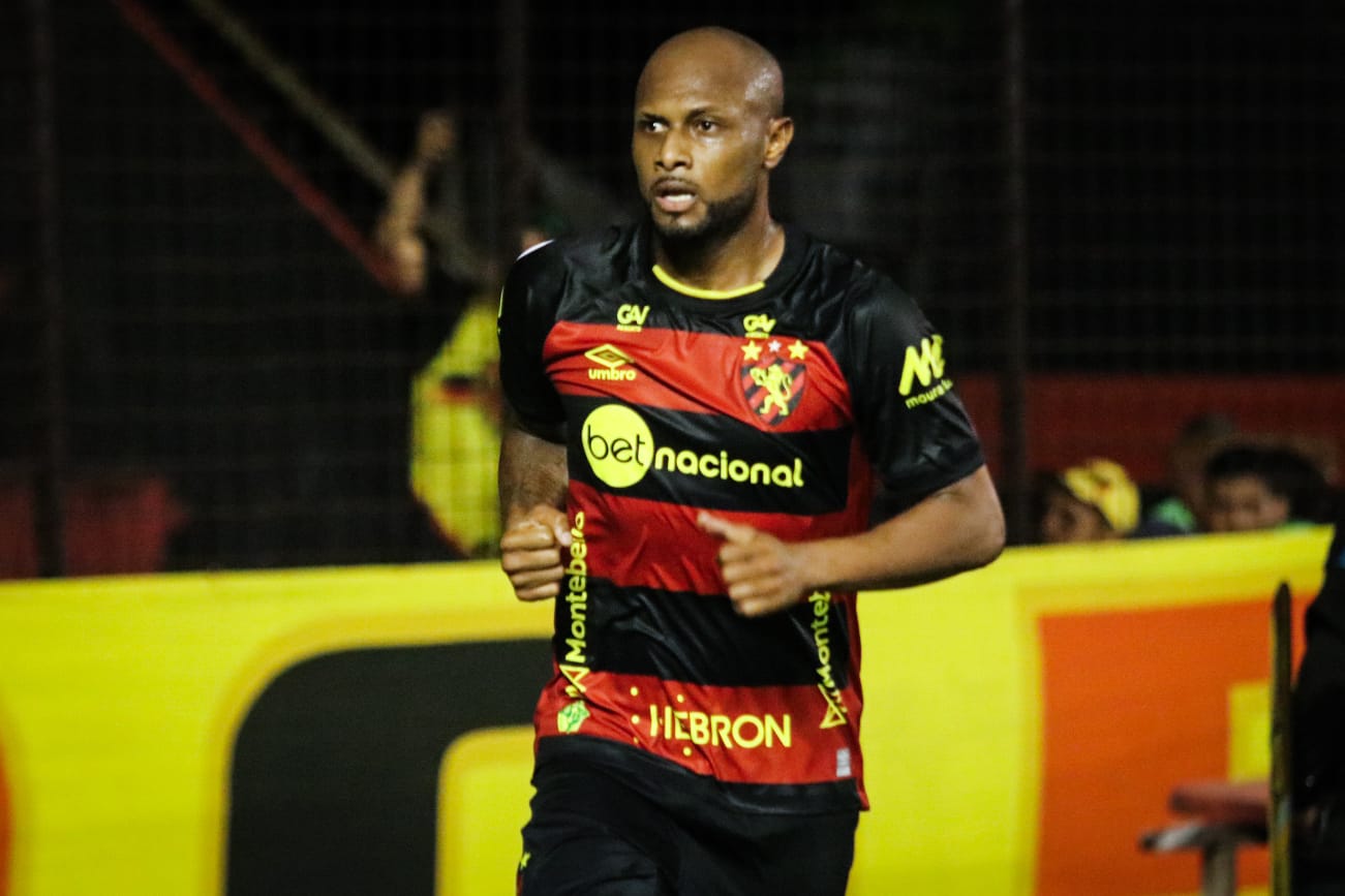 Volante deu uma assistência no último jogo e vem fazendo boas exibições no Sport
