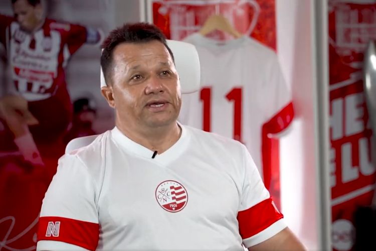 Ídolo é o terceiro maior artilheiro da história do clube