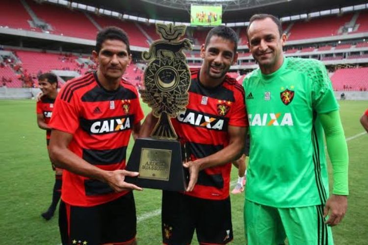 Durval, Diego Souza e Magrão já levantaram a taça da Ariano Suassuna