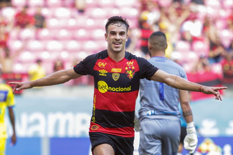 Uruguaio balançou as redes seis vezes na atual temporada 