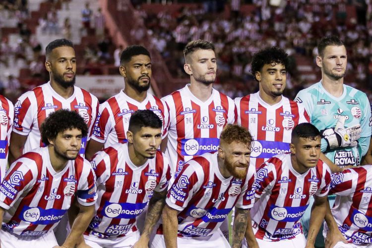 Elenco alvirrubro ficou em situação complicada na competição
