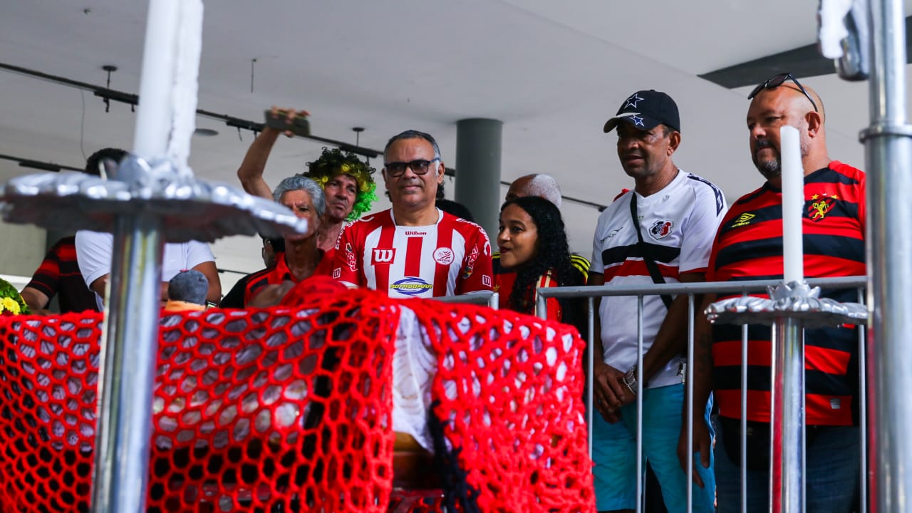 Tricolores e alvirrubros também prestaram homenagem