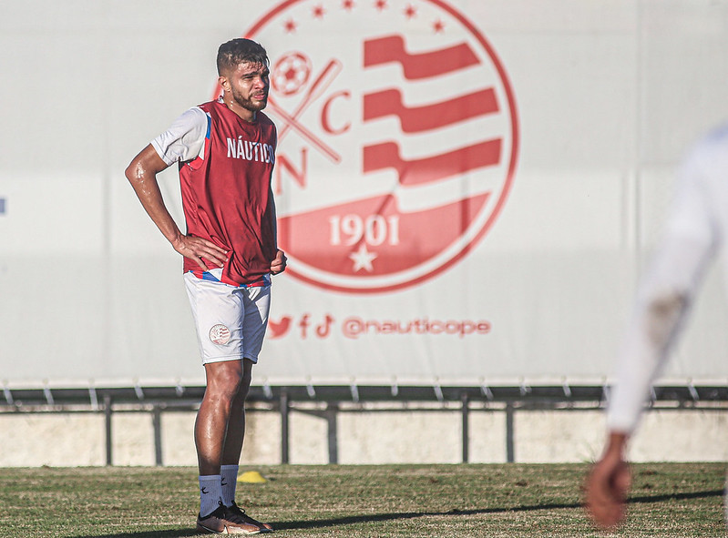 Berguinho em treinamento no Náutico