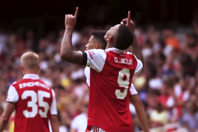 Gabriel Jesus comanda o ataque do Arsenal