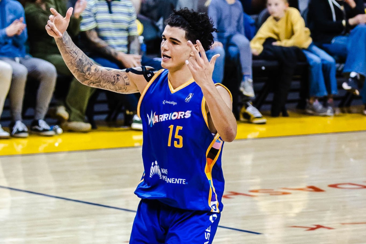 Gui Santos assinou com o Warriors por três anos e será companheiro de Stephen Curry na NBA