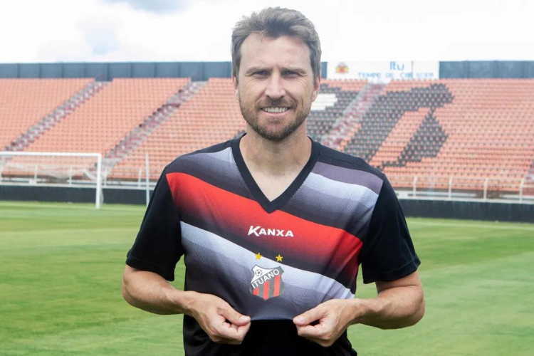 Rafael Pereira, novo zagueiro do Santa Cruz