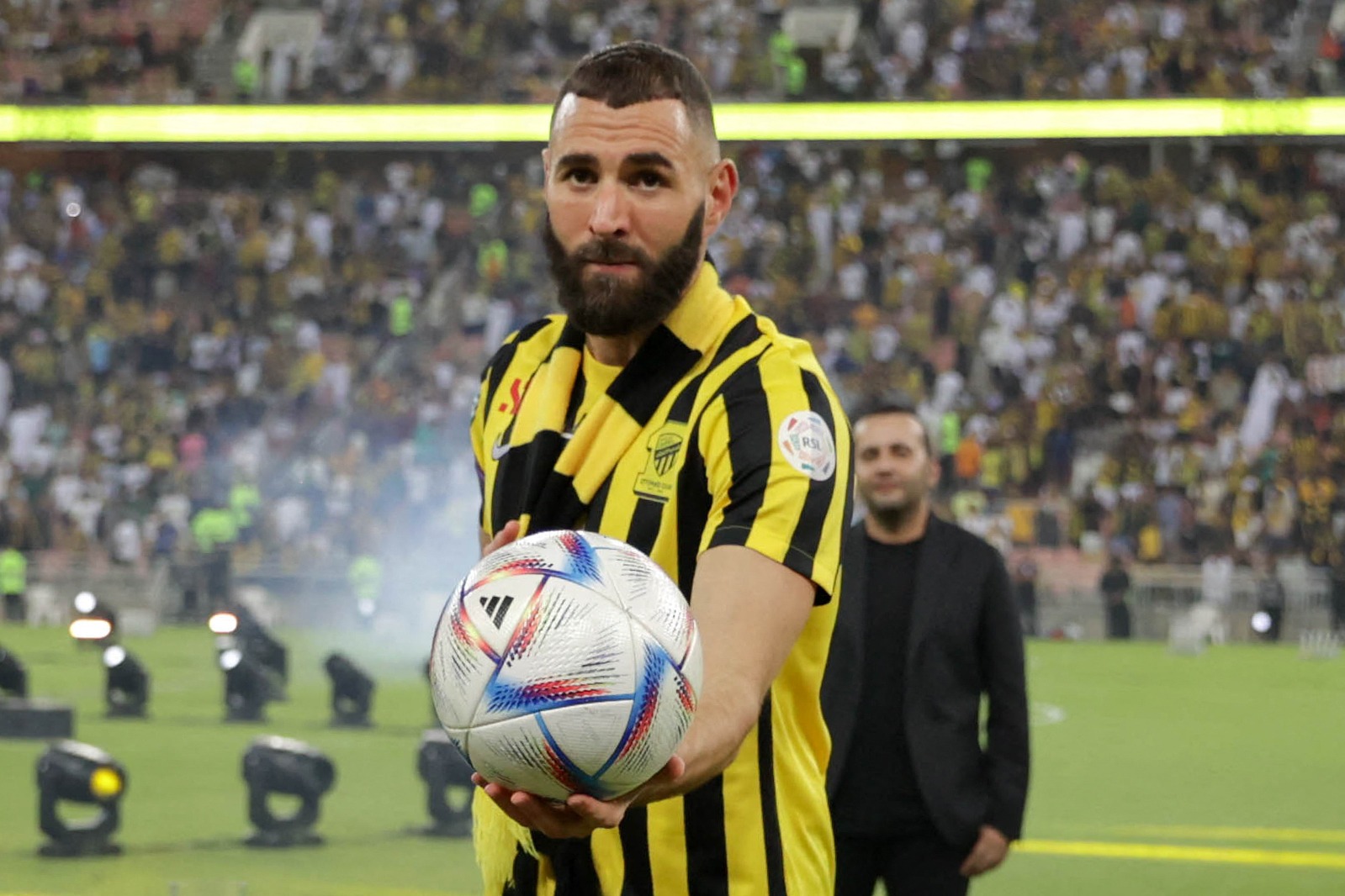 Benzema é a principal estrela do Al-Ittihad 
