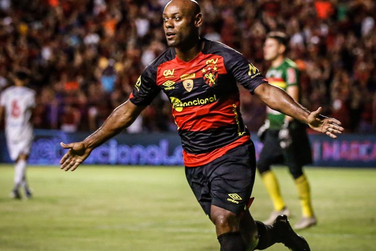 Sport e Vagner Love não entraram em consenso e atacante está fora do clube 
