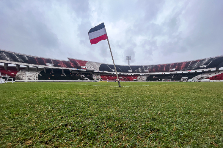 Planejamento do clube envolve recuperação do gramado e pintura das arquibancadas