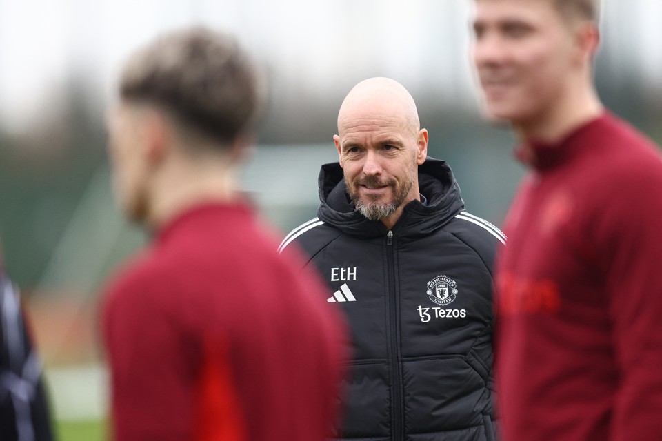 Técnico Erik ten Hag precisa quebrar sequência negativa para recolocar o United nos trilhos