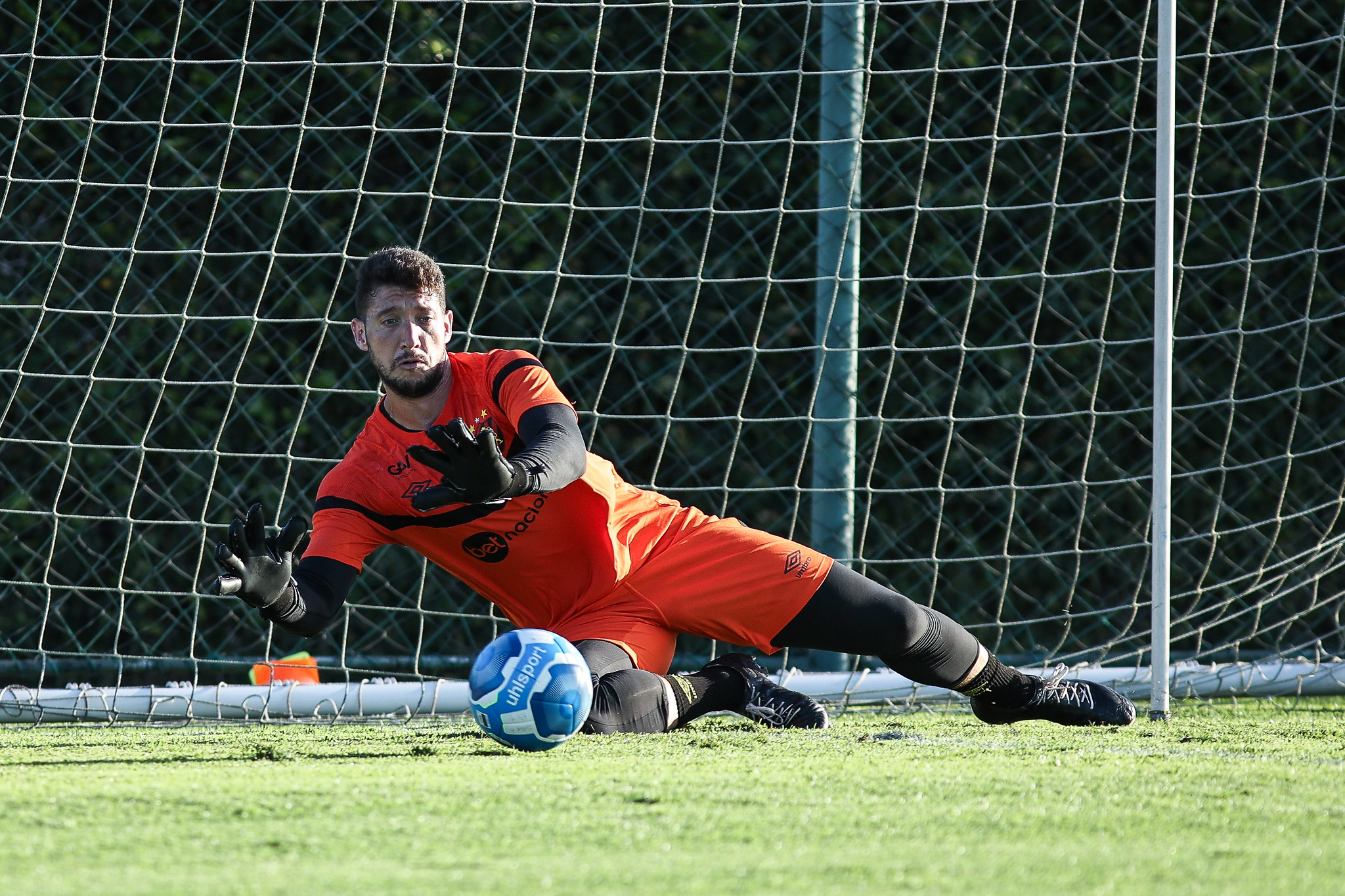 Caíque França em treino do Sport