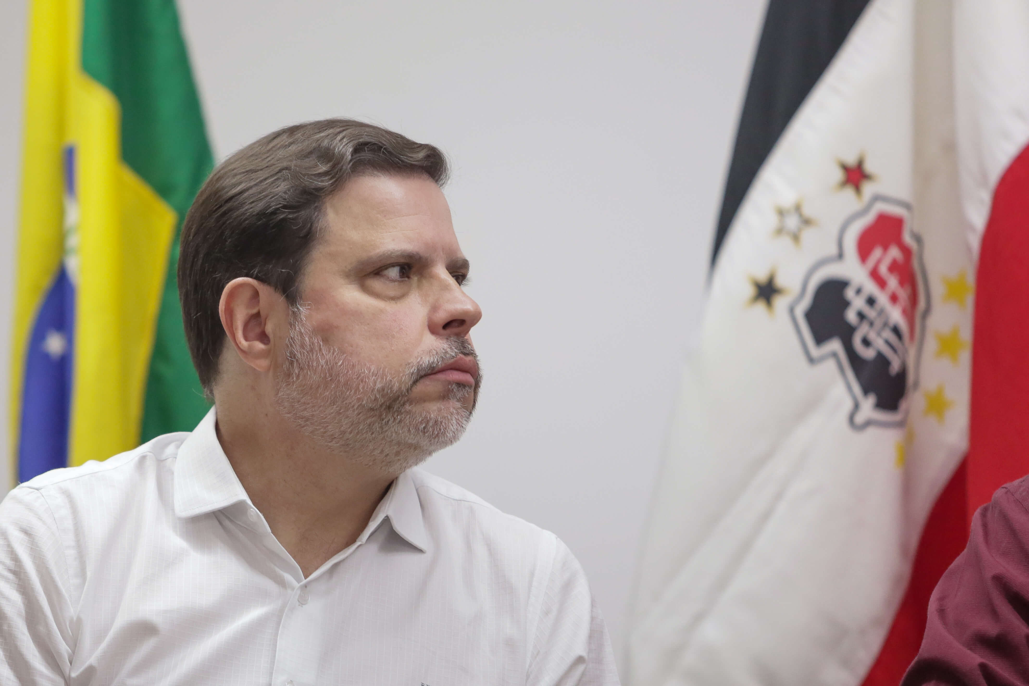 Mandatário tricolor está aguardando os laudos para tomar providências sobre o caso