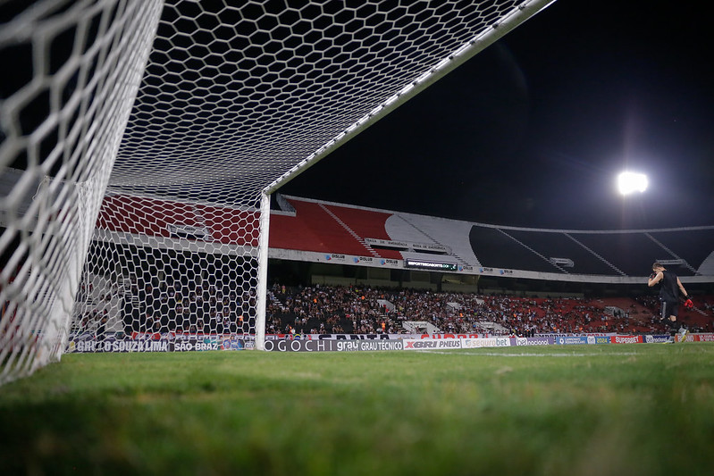 Arruda havia sido interditado por falta de isolamento nas torres de iluminação, que ficam na área externa do estádio