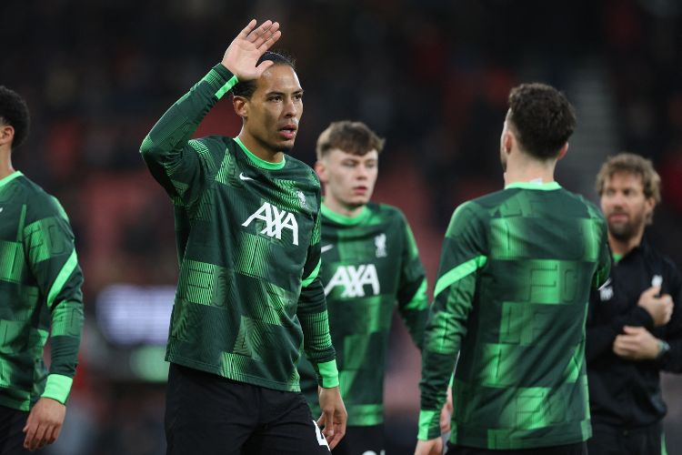 Van Dijk, zagueiro e capitão do Liverpool