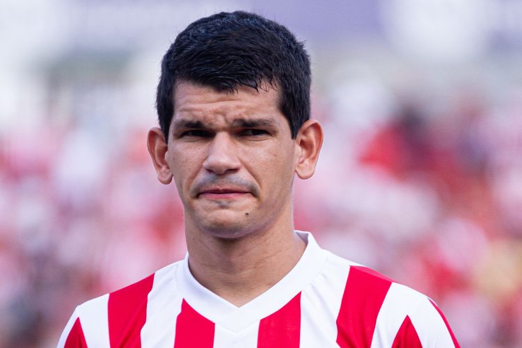 Lorran se lesionou durante o primeiro tempo de Náutico x Botafogo-PB