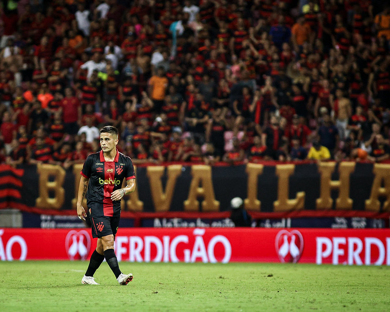 Titi Ortiz pode ser novidade no time titular do Sport contra o Náutico