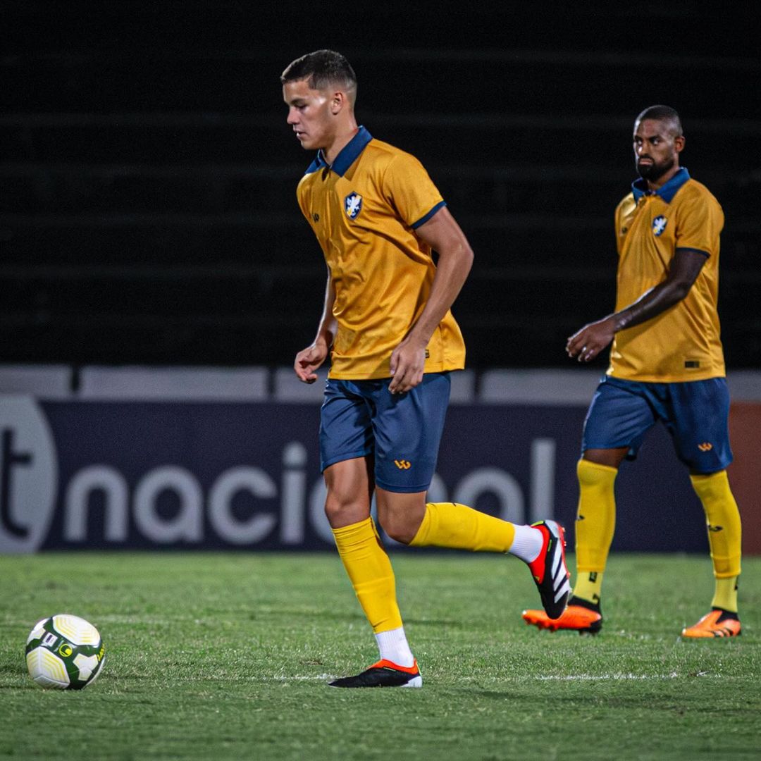 João Vitor estreou no Arruda, lugar onde o pai, Rivaldo, também deu seus primeiros passos no futebol