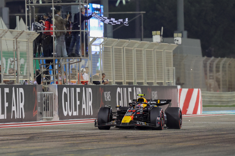 Max Verstappen (Red Bull) começou com o pé direito