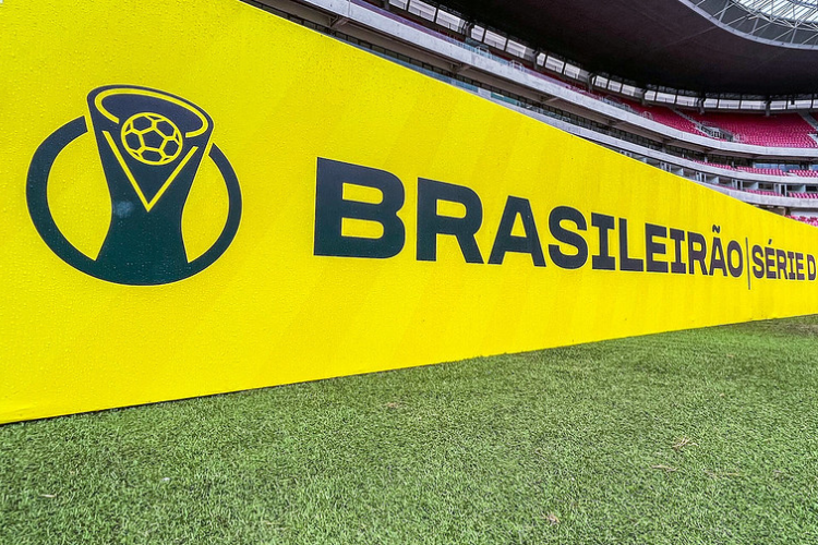 Mais Querido sonha com um %u201Cmilagre%u201D de uma desistência para disputar a Quarta Divisão
