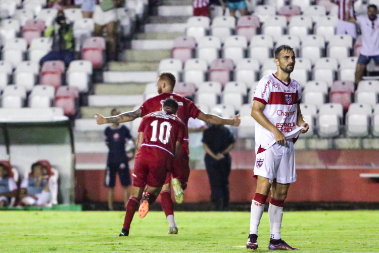 Náutico leva vantagem em histórico contra o CRB