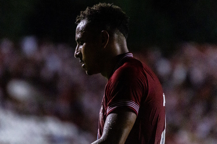 Colombiano Ray Vanegas deixa campo irritado