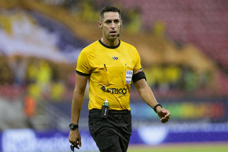 Rodrigo Pereira foi o árbitro que esteve presente em mais jogos na Série A