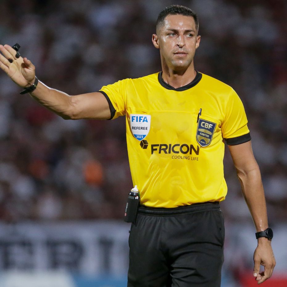 Rodrigo Pereira foi o &aacute;rbitro com mais jogos na S&eacute;rie A de 2023/Rafael Vieira / FPF