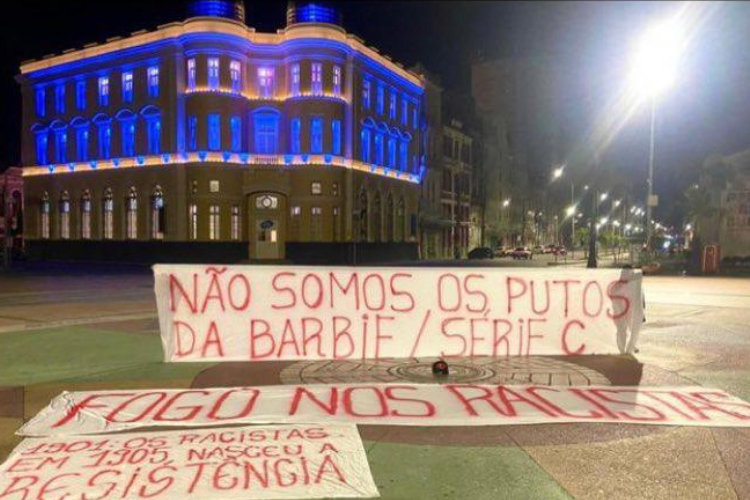 Torcida do Sport espalha provocações ao Náutico