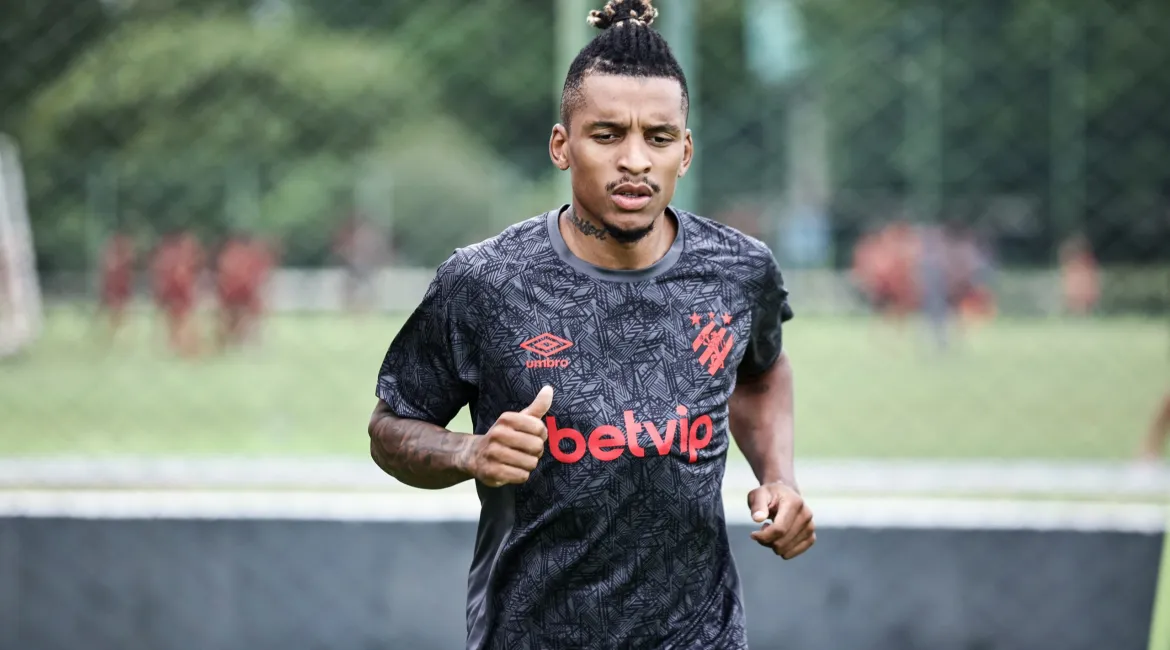 Dalbert, novo lateral-esquerdo do Sport