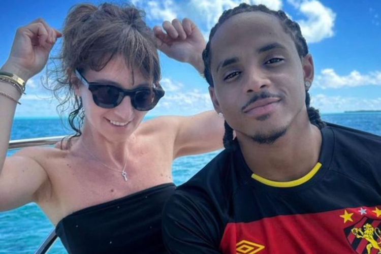 Filho de Snoop Dogg posta foto com camisa do Leão