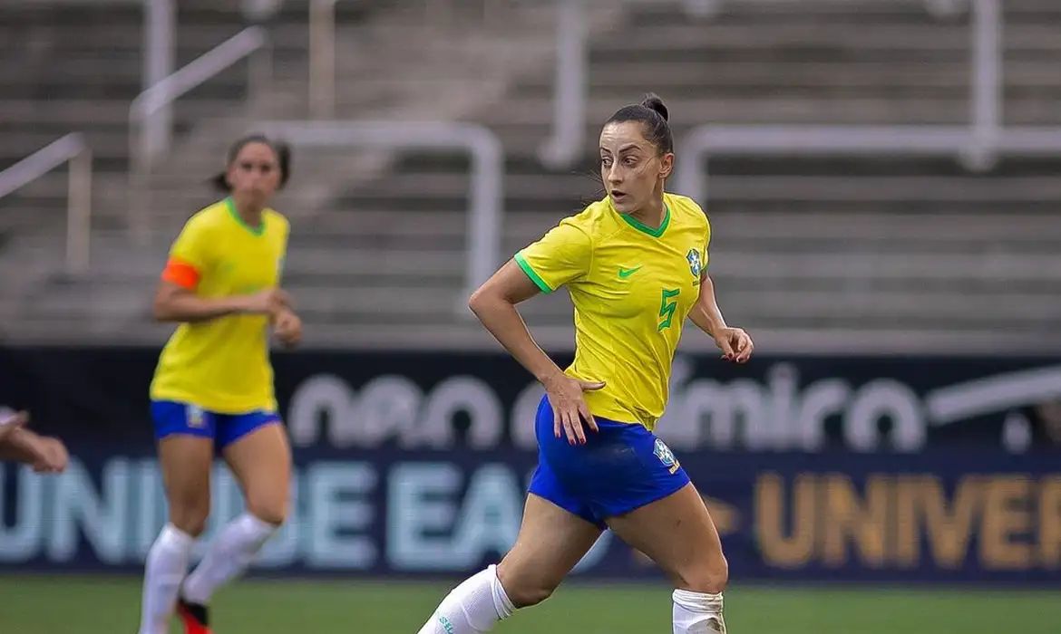 Luana esteve na última Copa do Mundo com a seleção