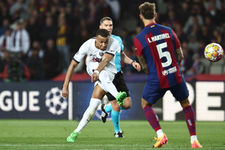 Mbappé foi decisivo na classificação contra o Barcelona