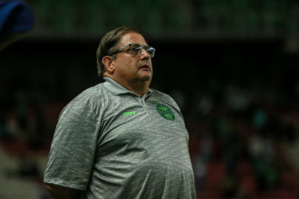Ex-Sport, Guto Ferreira é o atual treinador do Coritiba
