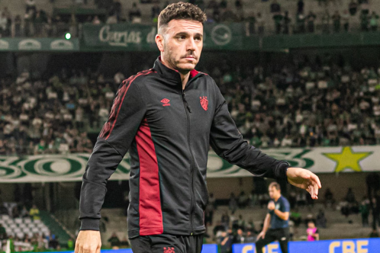 Mariano Soso tem 71% de apoveitamento à frente do Sport em 2024